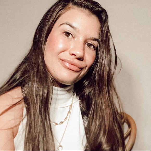 Meet your Posher, Amanda - Picture 1 of 1